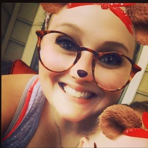 Meet your Posher, Dana